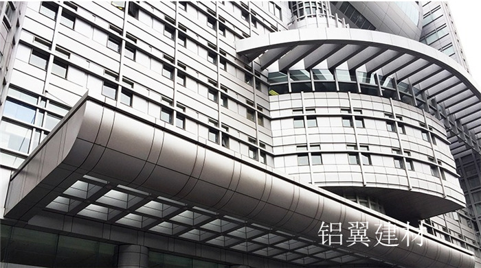 外墙铝單(dan)板定製(zhi)